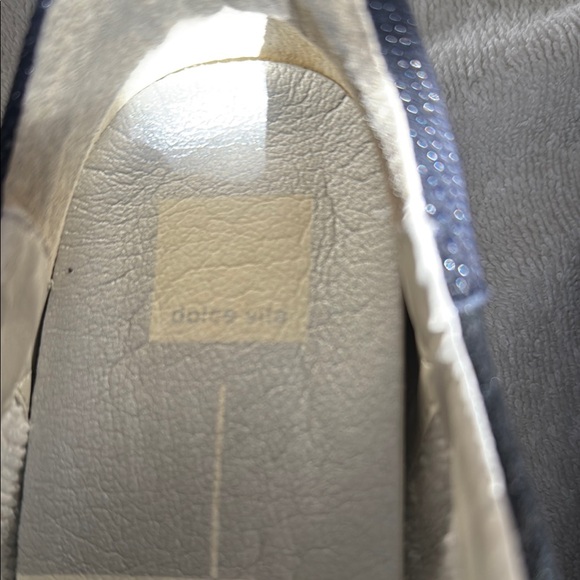 Dolce Vita Black and White Sneakers Classic Design - Picture 3 of 15